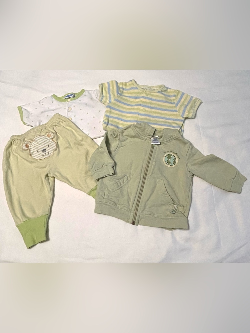 6-9 Month 4 pieces! Soft Green Baby Bodysuits, Pants, Zip up Hoodie Sweatshirt